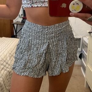 Patterned black and white flowy shorts!